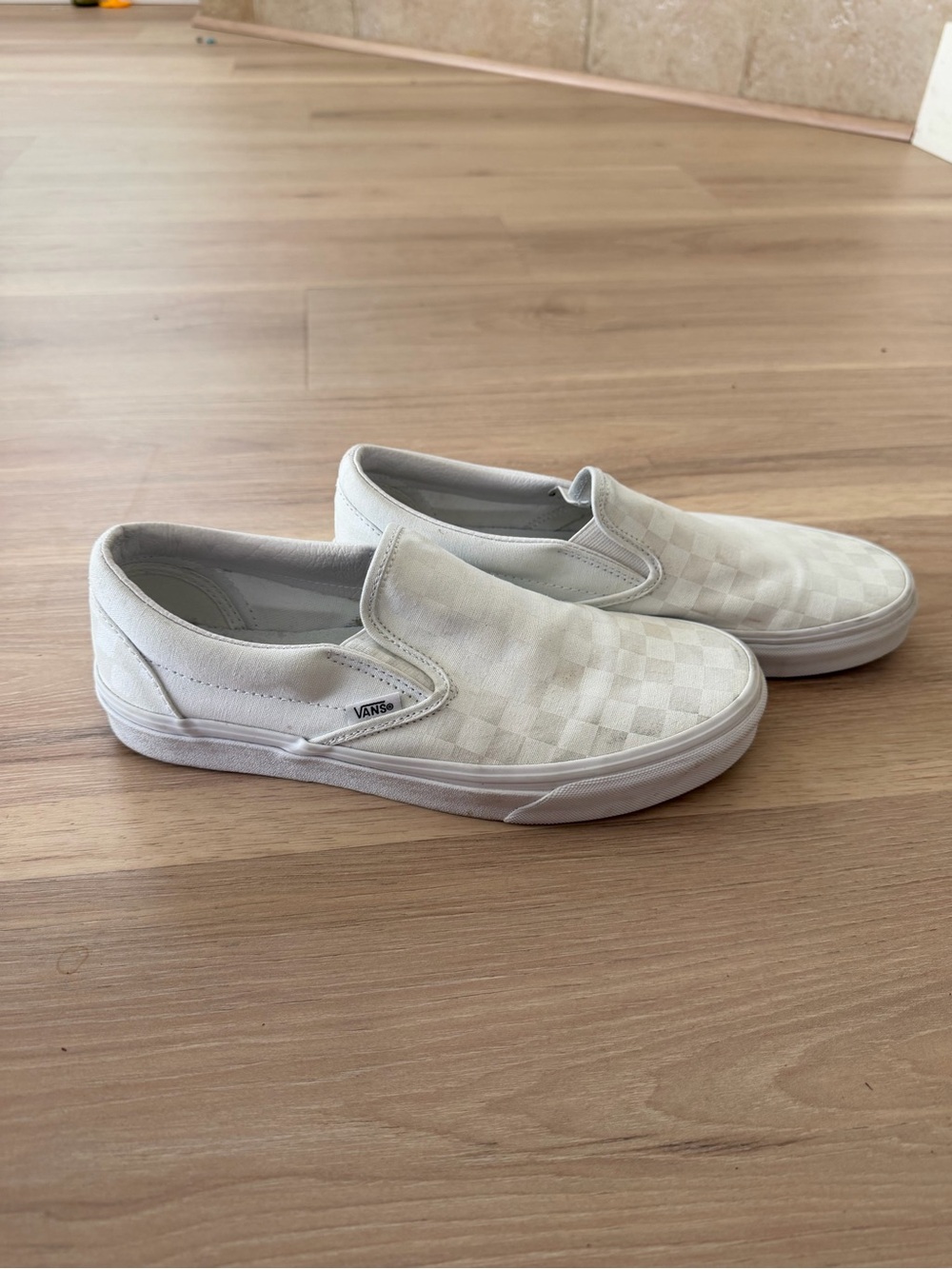 Vans Classic Slip-On Checkerboard — White Men's Skate Shoes size 8